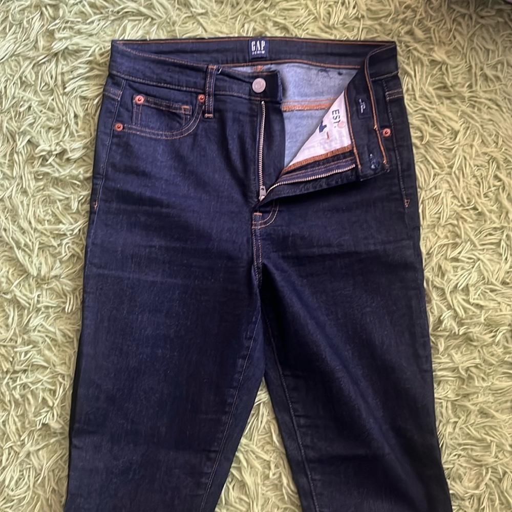 Gap High Rise/ Skinny Jeans